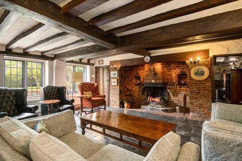 5 bedroom detached house for sale, Slines Oak Road, Woldingham, CR3