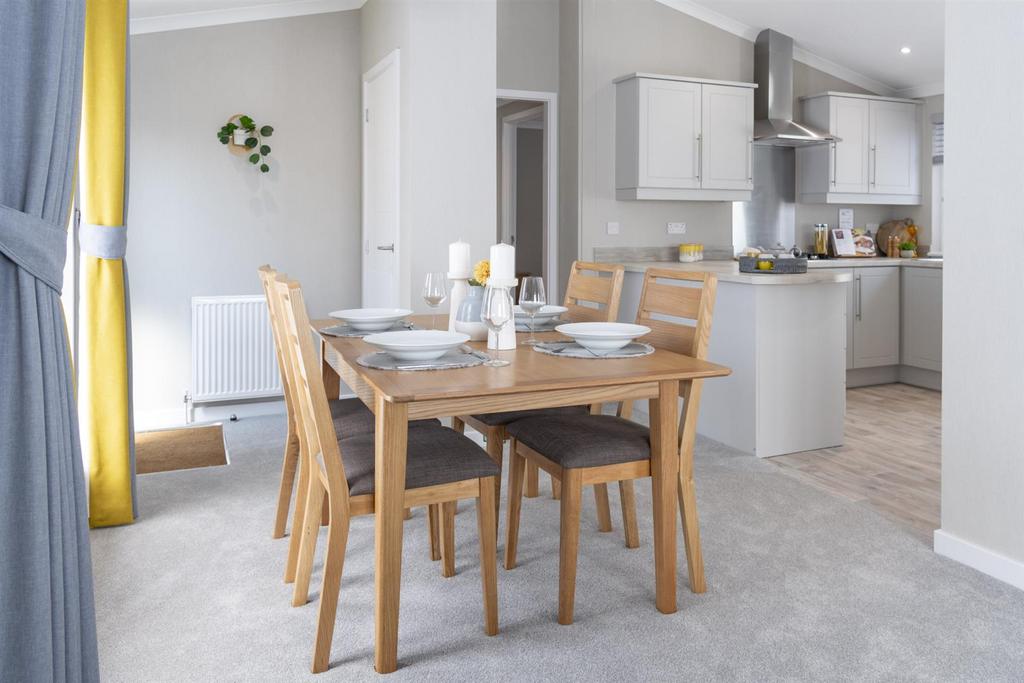 Omar-Newmarket-Kitchen-Diner-scaled.jpg