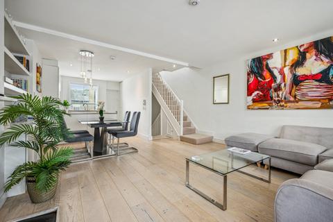 3 bedroom flat for sale, Sydney Street, Chelsea