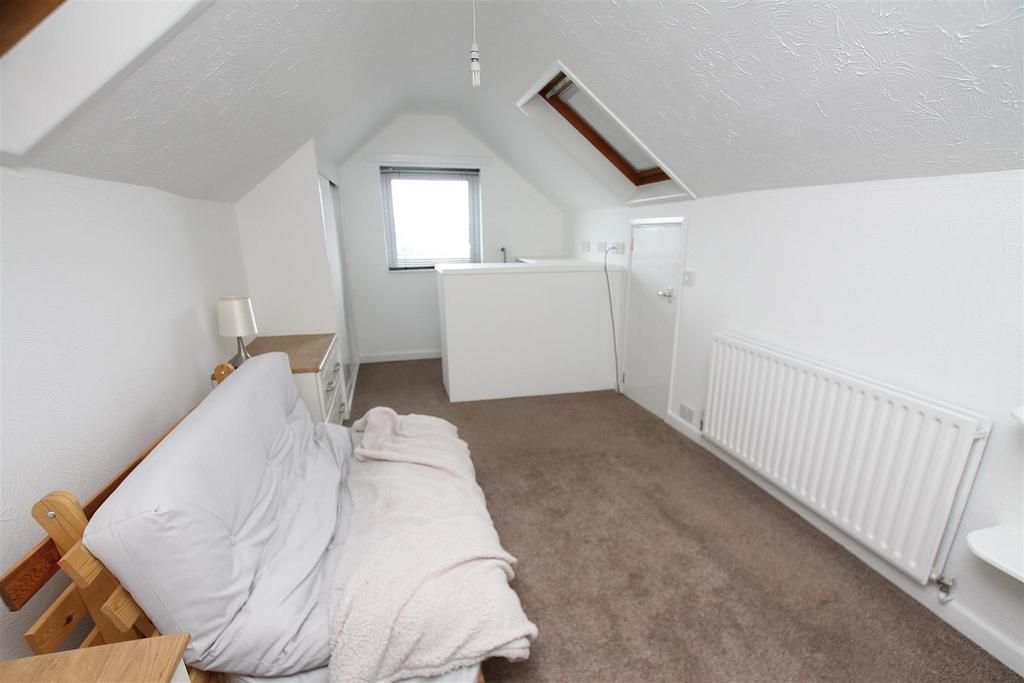 Loft room a.jpg