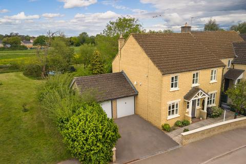 4 bedroom detached house for sale, Park Road, Malmesbury, SN16