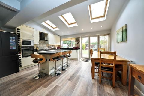 9 Church Road, Albrighton, Wolverhampton, WV7 3LB