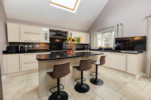 undefined, Colchester Road, Weeley, CO16 9