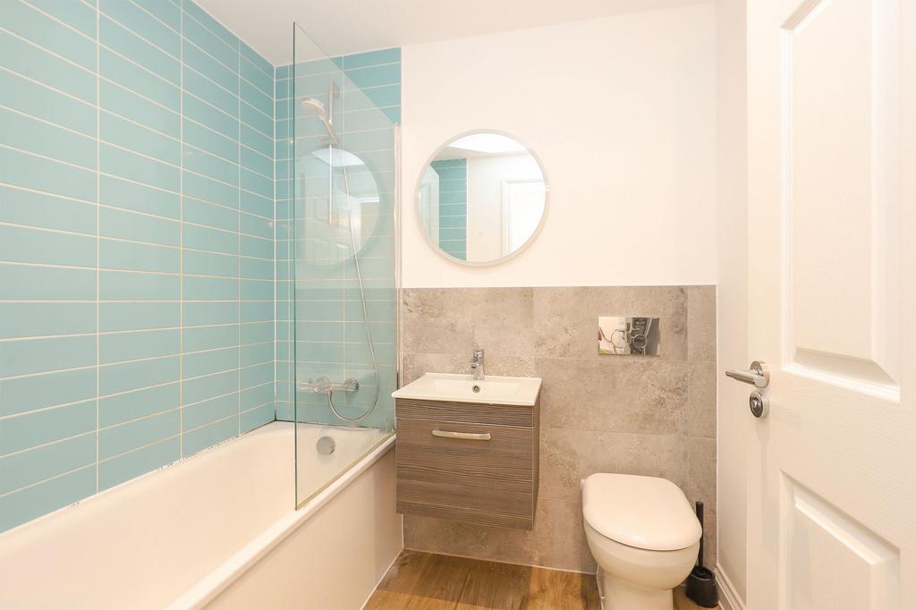 Main Bathroom