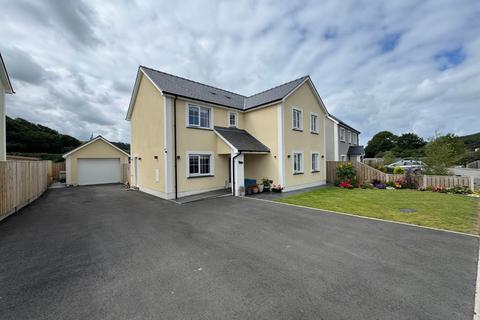 4 bedroom detached house for sale, Clos Carrog, Llanrhystud, SY23