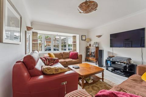 3 Scott Close, Farnham Common, Slough, SL2 3HT