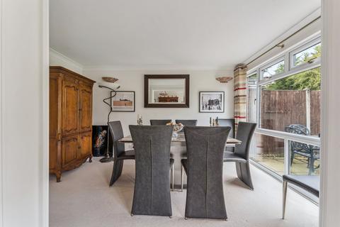 3 Scott Close, Farnham Common, Slough, SL2 3HT