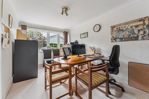 3 Scott Close, Farnham Common, Slough, SL2 3HT