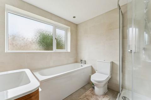3 Scott Close, Farnham Common, Slough, SL2 3HT