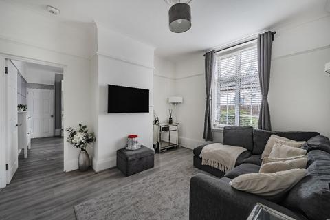 1 bedroom apartment for sale, Astra Court West, Astra Close, Hornchurch
