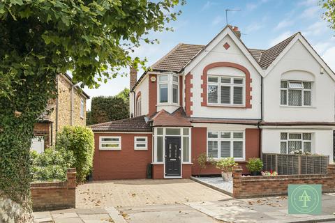 3 bedroom semi-detached house for sale, Wellington Road, EN1