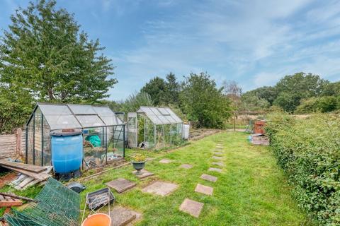 2 bedroom end of terrace house for sale, Birmingham Road, Studley, B80