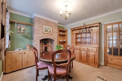 2 bedroom end of terrace house for sale, Birmingham Road, Studley, B80