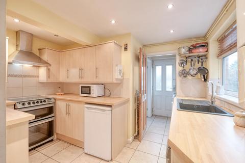2 bedroom end of terrace house for sale, Birmingham Road, Studley, B80