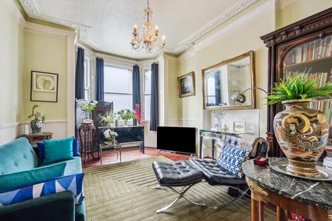 undefined, Arlington Gardens, London, W4