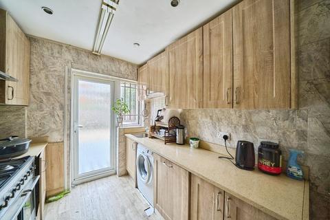 5 bedroom semi-detached house for sale, Church Road, Northolt UB5