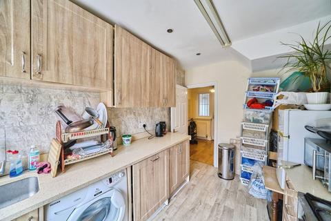 5 bedroom semi-detached house for sale, Church Road, Northolt UB5