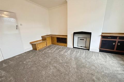 82 Old Road, Bradford, BD7 4PE