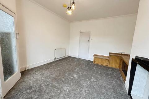 82 Old Road, Bradford, BD7 4PE