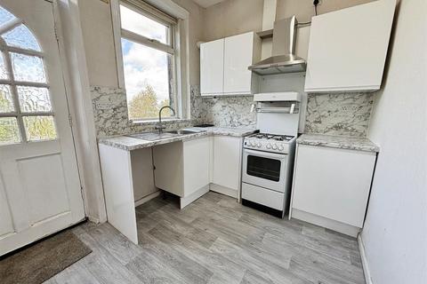 82 Old Road, Bradford, BD7 4PE