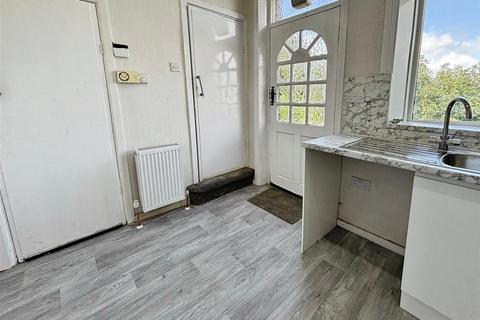 82 Old Road, Bradford, BD7 4PE
