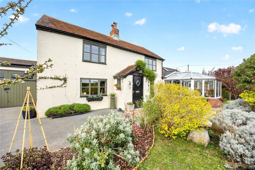 Main Road, Wellow, Yarmouth 4 bed detached house for sale - £599,950