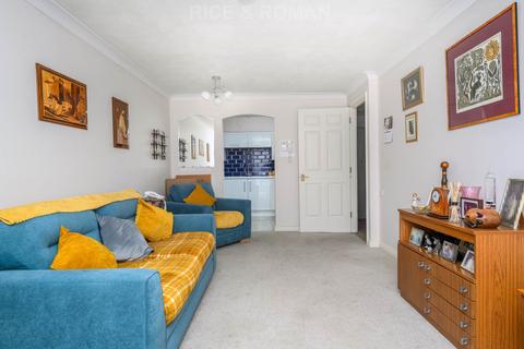 1 bedroom retirement property for sale, Kingston Road, New Malden KT3