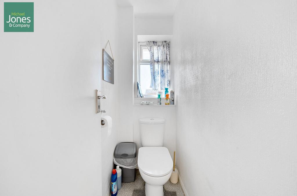 Seperate Toilet