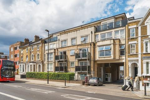 Lavender Hill, London, SW11