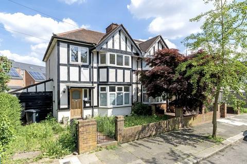 Kathleen Avenue, London W3