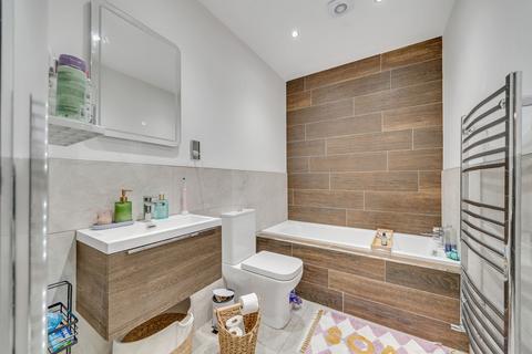 undefined, 12 Sandringham Manor, Aigburth, L17