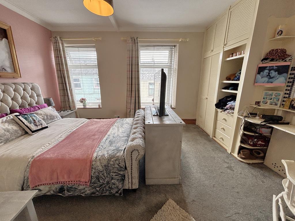 Front Bedroom