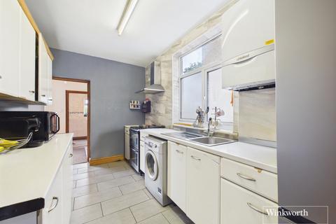 51 Rose Glen, London, NW9 0JR