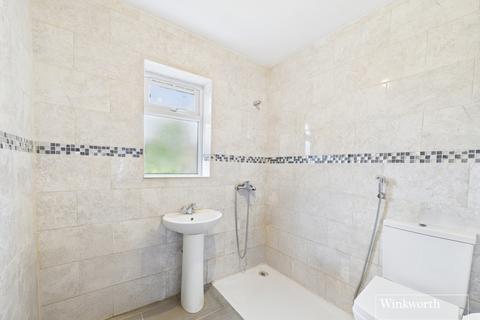 51 Rose Glen, London, NW9 0JR
