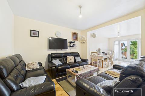 51 Rose Glen, London, NW9 0JR