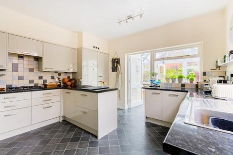 undefined, Queens Road, Cheltenham, Gloucestershire, GL50