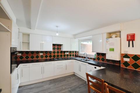 undefined, Cross Street, Farnborough GU14