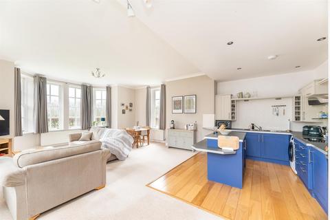 2 bedroom apartment for sale, Jill Kilner Drive, Burley In Wharfedale LS29