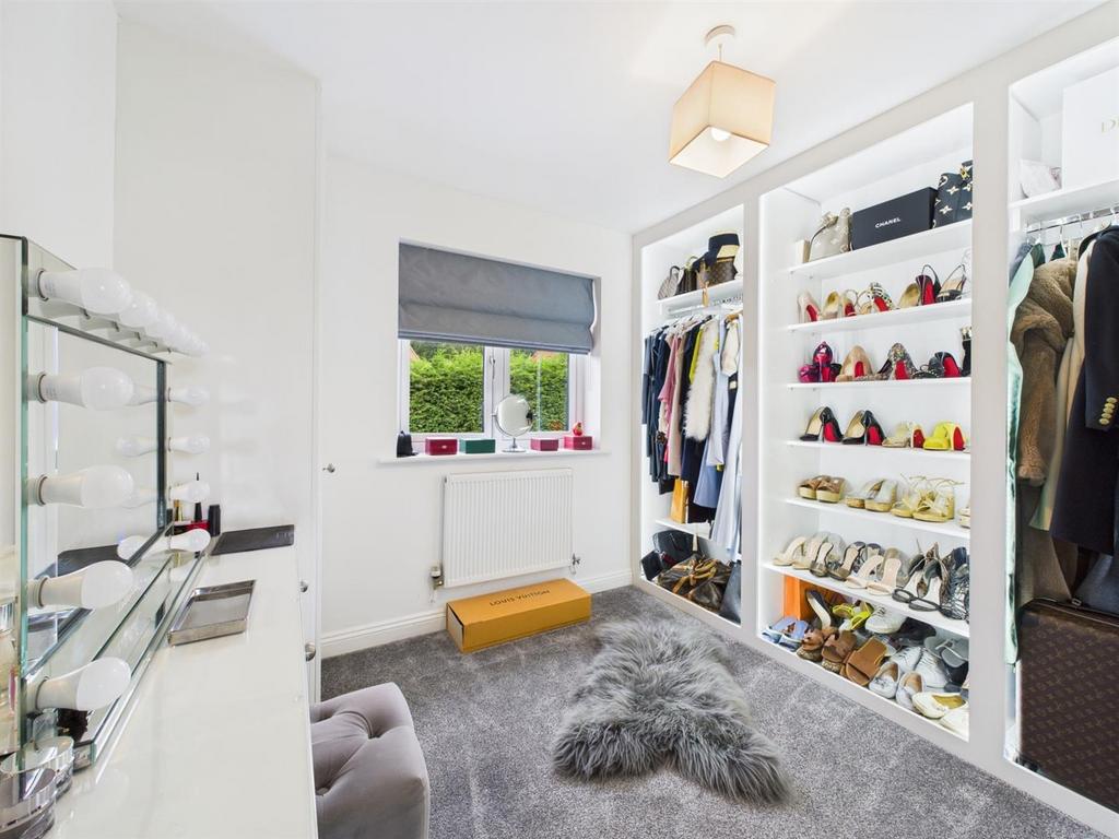 Dressing Room/Bedroom