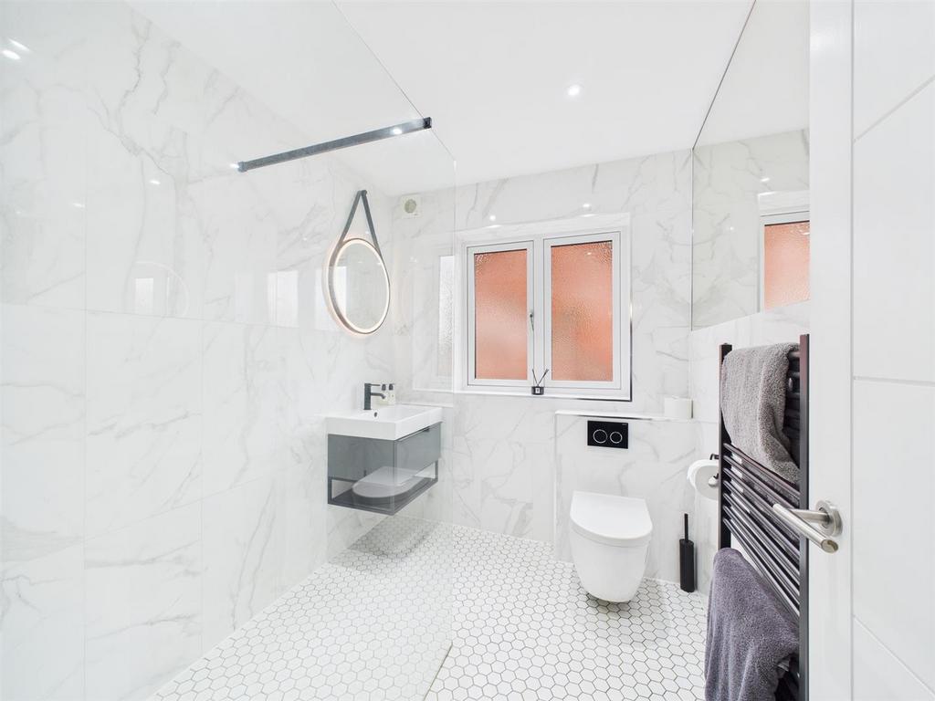 Family Shower Room
