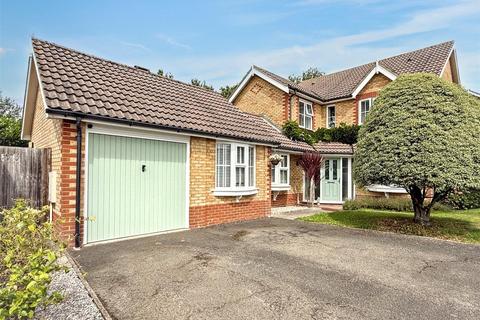 6 Darent Close, Stone Cross, Pevensey, BN24 5PW