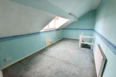 27 Barden Mount, Leeds, LS12 3EF