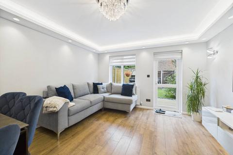 20 Beagle Close, Feltham, TW13 7DG