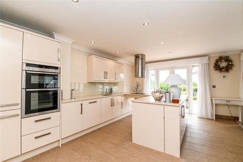 2 bedroom bungalow for sale, Roebuck Close, New Milton, Hampshire, BH25