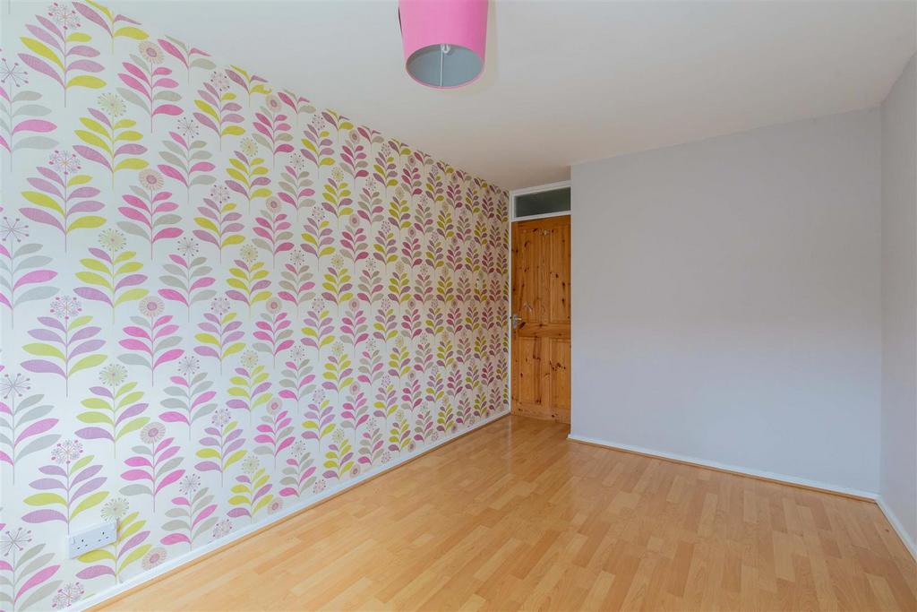 25 Suffolk Close-9.jpg