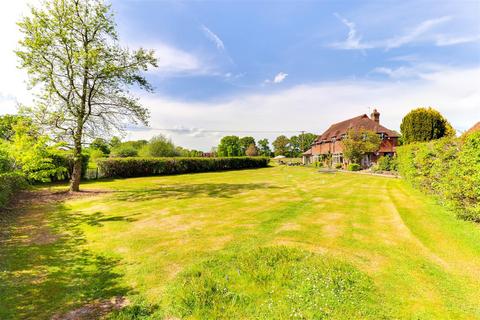undefined, High Street Green, Chiddingfold GU8