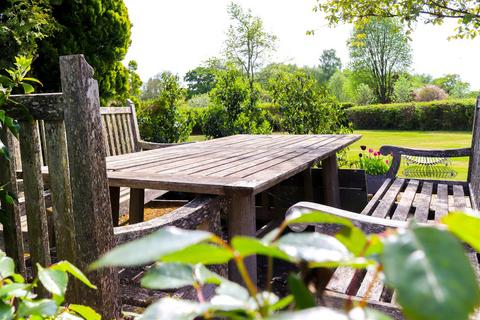 undefined, High Street Green, Chiddingfold GU8
