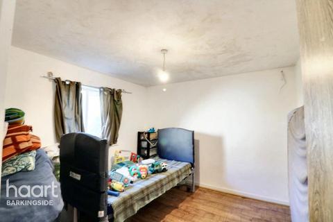 undefined, Royal Crescent, Newbury Park