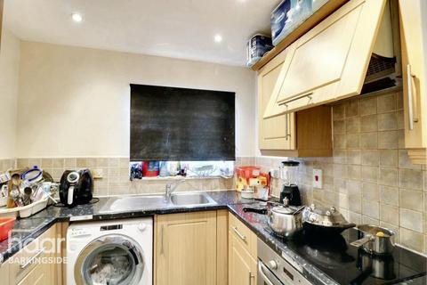 undefined, Royal Crescent, Newbury Park