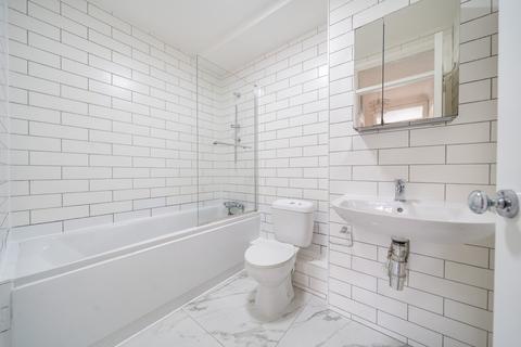 1 bedroom flat for sale, Shortlands Grove, Bromley, BR2
